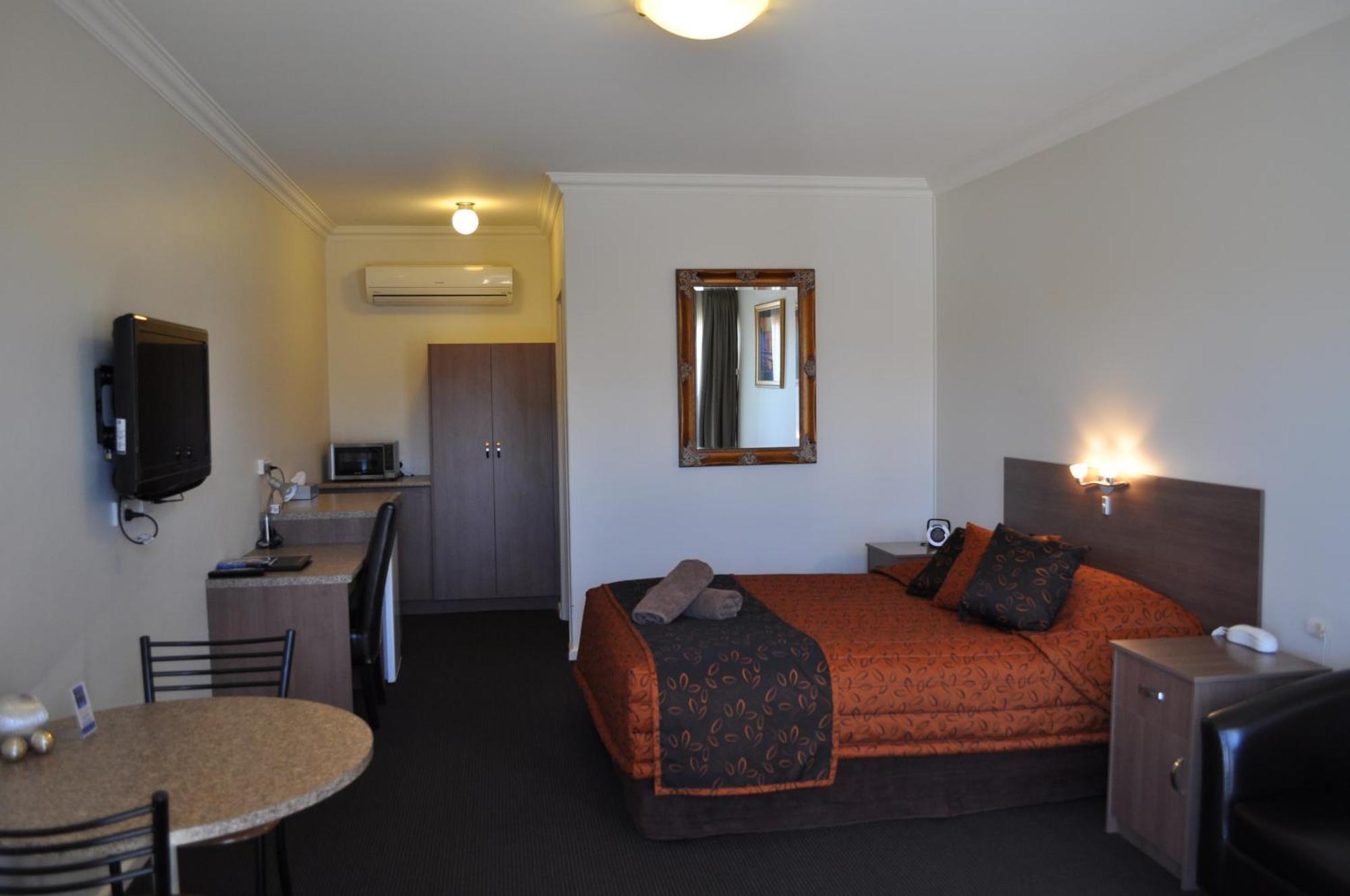 Augusta Courtyard Motel Порт-Огаста Экстерьер фото